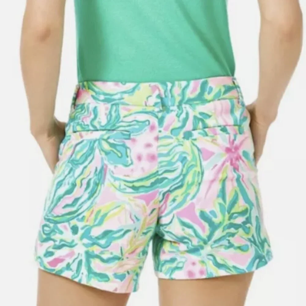 Lilly Pulitzer Callahan Shorts in One in A Melon Tropical Print Size 2
